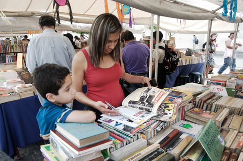 Inauguran la 42 edición de la Feria Municipal del Libro