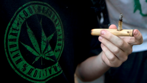 Esta evoluci&oacute;n se debe a un cambio progresivo de mentalidad en Estados Unidos donde la sustancia resultante de plantas de cannabis perdi&oacute; su car&aacute;cter sulfuroso. (Foto: AFP) 