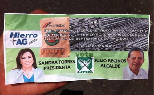 Este es el volante que supuestamente repartió la UNE. Esa agrupación política dice que es falso y que ellos nunca lo repartieron, que se trata de una campaña negra. 