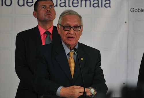 El presidente Maldonado aseguró que hay personas que se oponen a la construcción del proyecto para las familias víctimas de la tragedia de El Cambray II. (Foto: Alejandro Balán/Soy502)