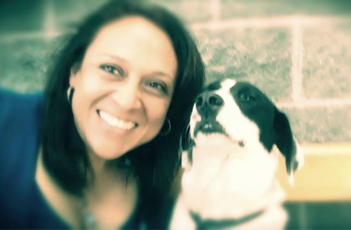 Amigos de Carolina la recuerdan como una mujer dedicada a su familia y al cuidado de los animales. (Foto: Facebook)