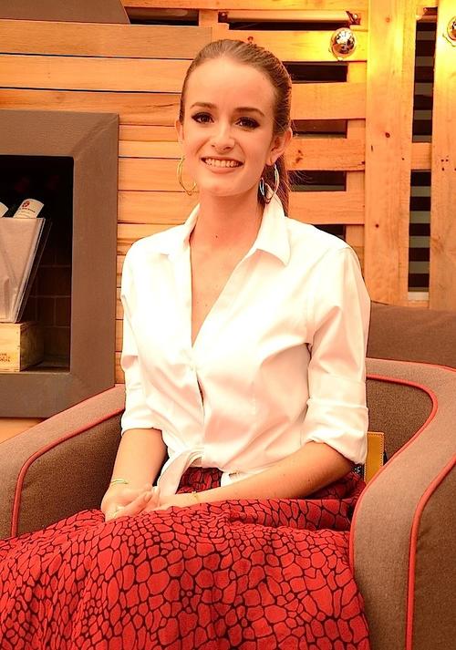 Stephanie Zelaya manifiesta su emoci&oacute;n por estrenar su disco en su tierra. (Foto: Selene Mej&iacute;a/Soy502) 