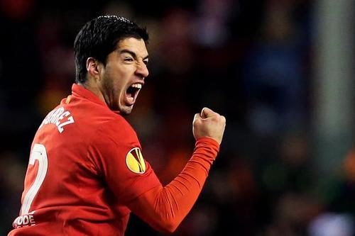 El Liverpool de Luis Su&aacute;rez, que marcha en el segundo puesto de la tabla, espera un tropiezo del Arsenal.