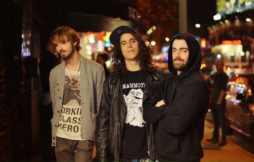 Ramazzini también es parte de la banda de rock alternativo "Sullen Waves". (Foto: Sullen Waves) 