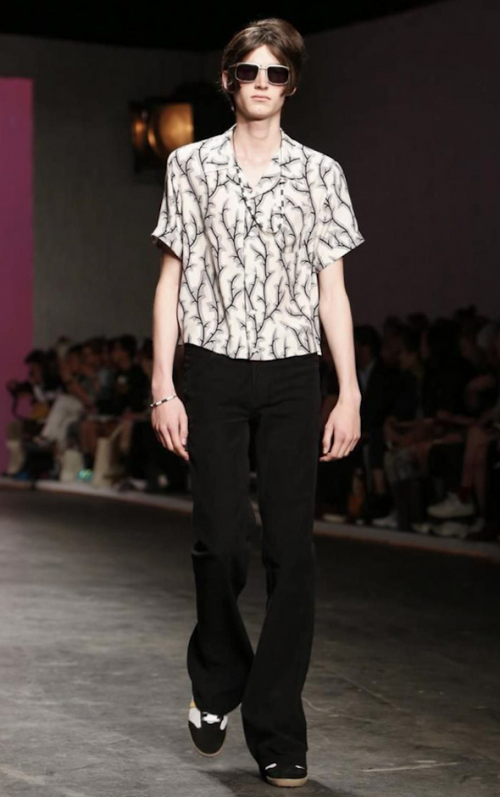 Topman propuso un look m&aacute;s rockero, evocando a a Los&Aacute;ngeles en los a&ntilde;os 50. (Foto: Now Fashion) 