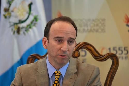 El PDH Jorge de Le&oacute;n reforz&oacute; el pronunciamiento en el tema de la elecci&oacute;n de magistrados y anunci&oacute; que denunciar&aacute; en el MP los posibles vicios. (Foto: Jes&uacute;s Alfonso/Soy502) 