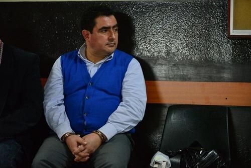 Tras el pago de 100 mil quetzales, el abogado Vernon González abandonó la prisión, luego de permanecer encarcelado por tráfico de influencias a la exmagistrada Claudia Escobar. (Foto Archivo/Soy502)