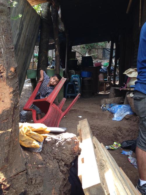 Las grande "victorias" de los pol&iacute;ticos hacen todav&iacute;a m&aacute;s notables sus grandes fracasos, evidentes en la pobreza que atrapa a comunidades enteras, como San Rafael, y condena a sus ni&ntilde;os. (Foto: Gregorio Saavedra).