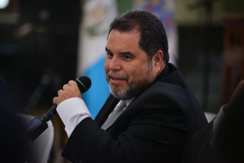 El proceso fue convocado por la Universidad de San Carlos de Guatemala, por lo que es el rector Carlos Alvarado quien preside las reuniones. (Foto Wilder López/Soy502)