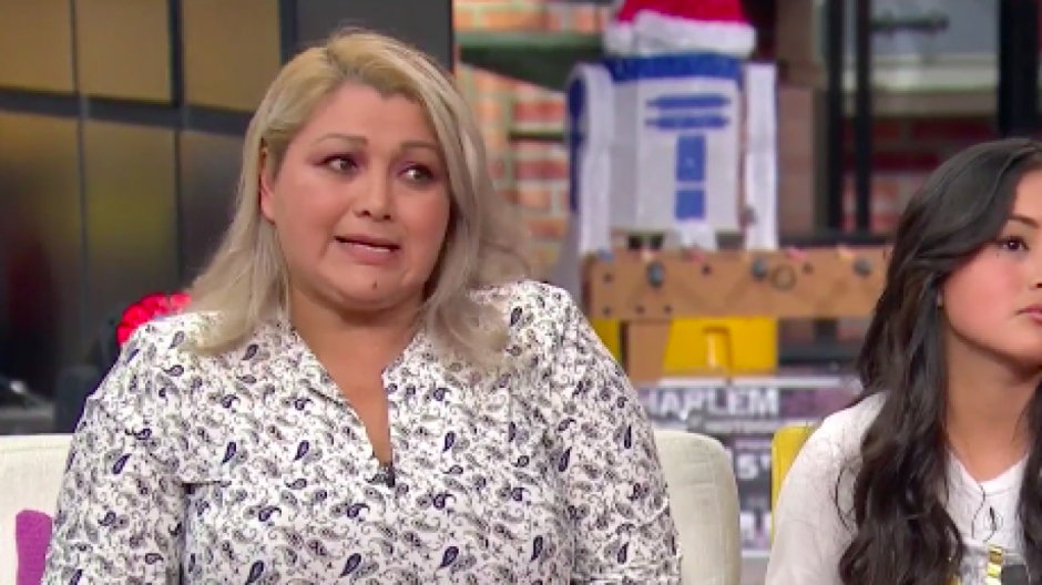 La madre de Rub&iacute; rompe en llanto y asegura que se aprovecharon de ellos. (Foto: Twitter)