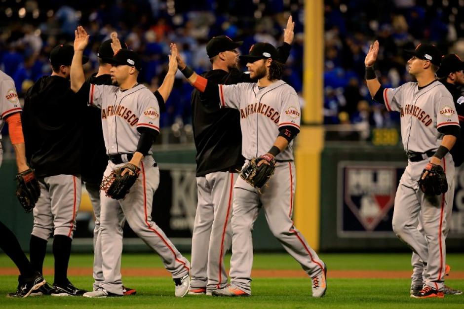 Los Gigantes derrotaron 7-1 a los Reales en el Kauffman Stadium de Kansas City. (Foto: AFP)