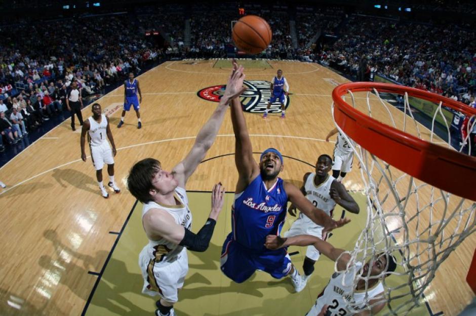 Los Clippers de Los &Aacute;ngeles vencieron 110-123 a los Pelicans de Nueva Orleans y son los l&iacute;deres de la Divisi&oacute;n del Pac&iacute;fico. (Foto: AFP)