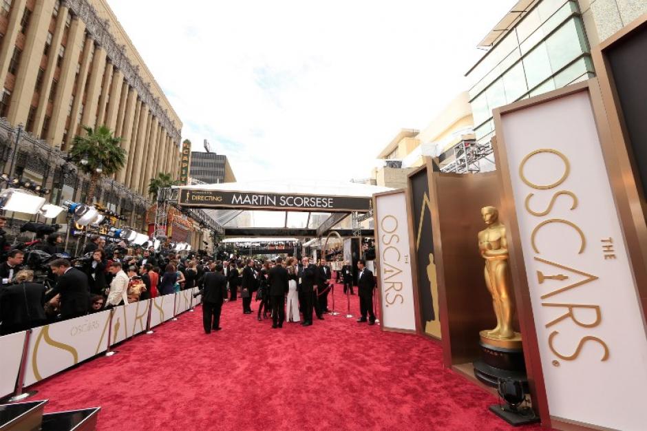 Las estrellas m&aacute;s famosas del cine recorrer&aacute;n la alfombra roja. (Foto: AFP)