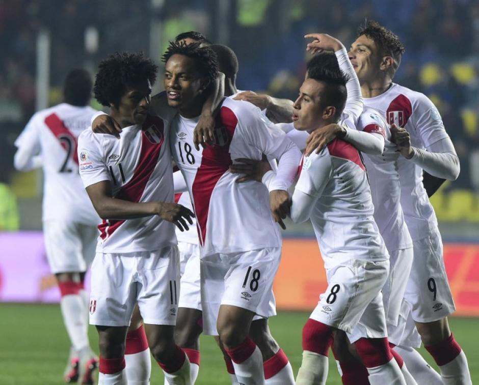 Per&uacute; derrot&oacute; 2-0 a Paraguay en el juego por el tercer lugar de la Copa Am&eacute;rica. (Foto: AFP)