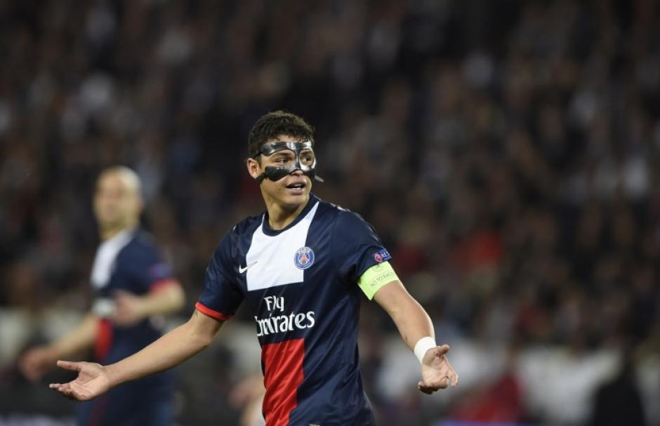 Thiago Silva celebr&oacute; al estilo "karateca" el &uacute;ltimo gol que el PSG consigui&oacute; ante el Chelsea en el juego de ida de cuartos de final de la Champions. (Foto: AFP)