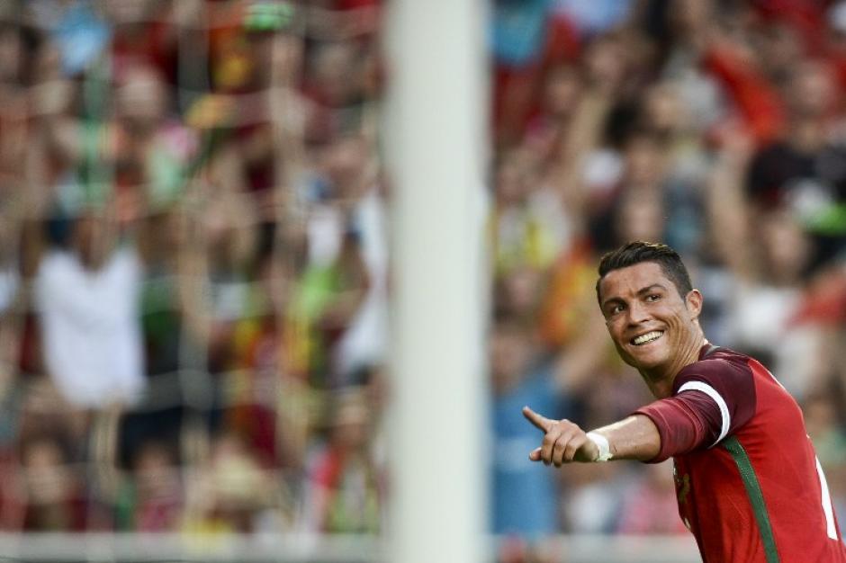 Cristiano Ronaldo anot&oacute; un gol en la goleada de la selecci&oacute;n lusa ante Estonia. (Foto: AFP)