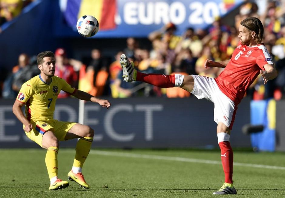 швейцария румыния. игрок сборной швейцарии по футболу-2018. румыния фк сборная. бенфика арсенал. голы в футболе.