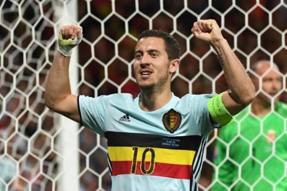 Eden Hazard fue el mejor del partido, con golazo y asistencia (AFP)