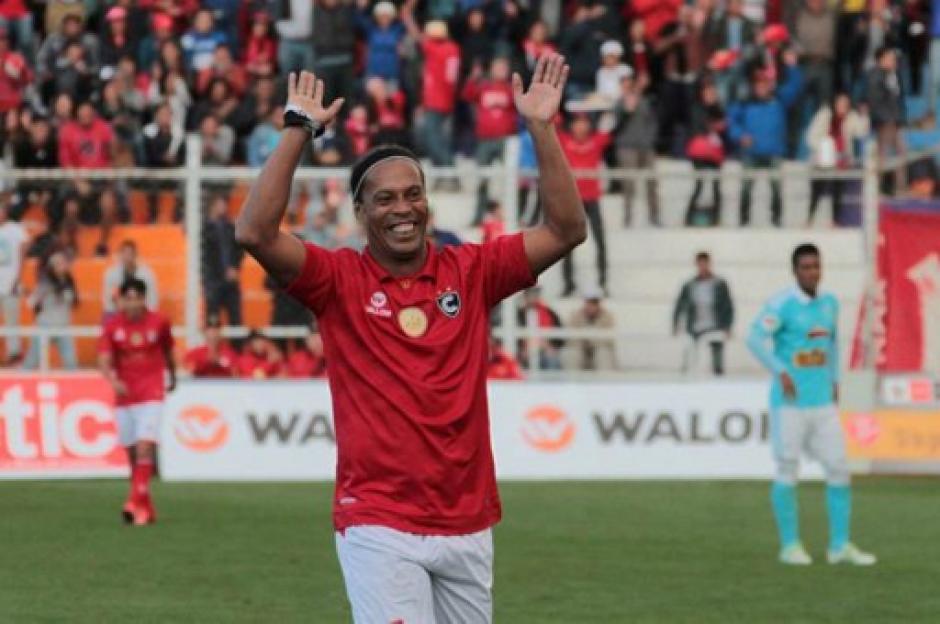 A sus 36 años, el talento sigue intacto en Dinho (AFP)