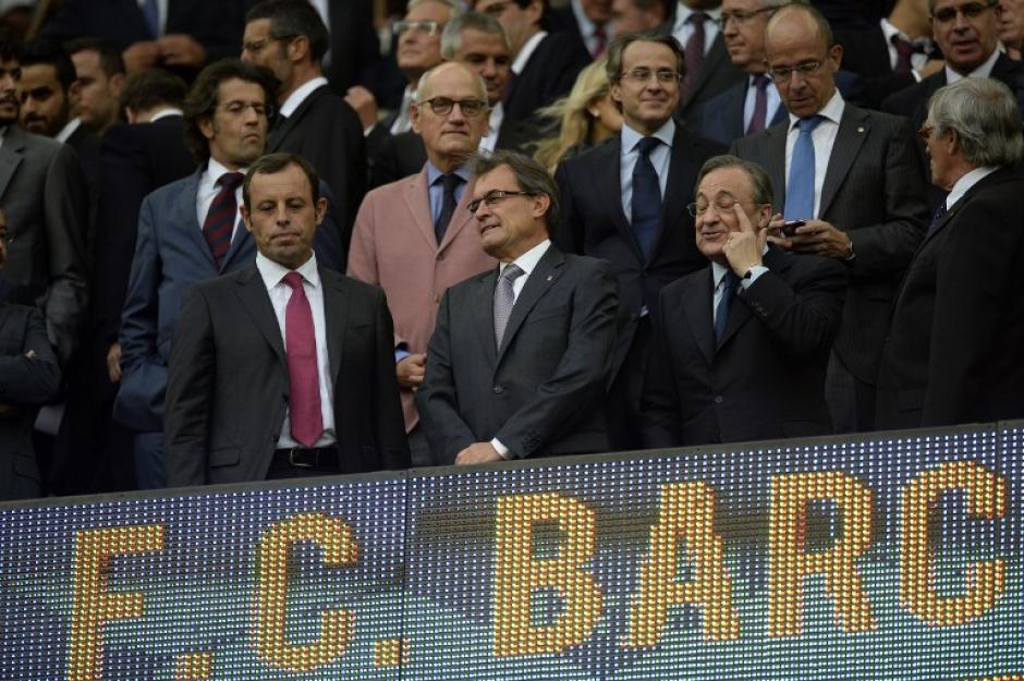 Sandro Rosell presidente del FC Barcelona podr&iacute;a ir a juicio por irregularidades en contrato de Neymar. (AFP)