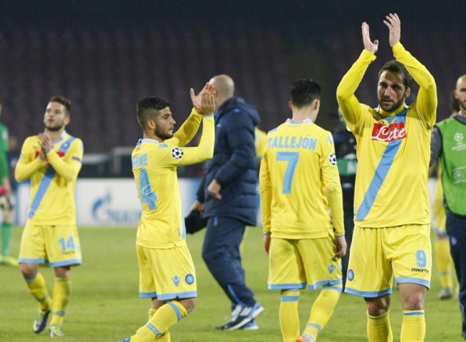 El N&aacute;poles llega a la Europa League proveniente del Grupo F de la Champions, donde qued&oacute; tercero, abajo de el Borussia Dortmund y el Arsenal. (Foto: Carlo Hermann/AFP)