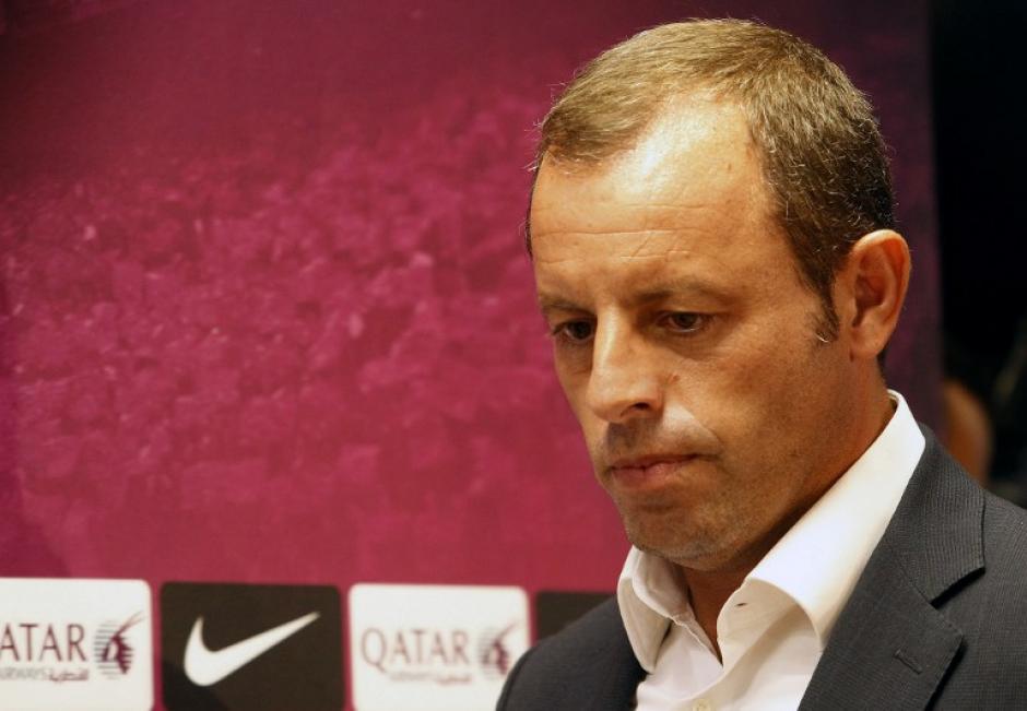 El Barcelona habr&iacute;a pagado 95 millones de euros y no los 57 que declar&oacute; oficialmente, el presidente de la entidad catalana, Sandro Rosell, por el fichaje del delantero brasile&ntilde;o Neymar, lo que llevar&iacute;a a Rosell a dimitir de su cargo. (Foto: Quique Garc&iacute;a/AFP)