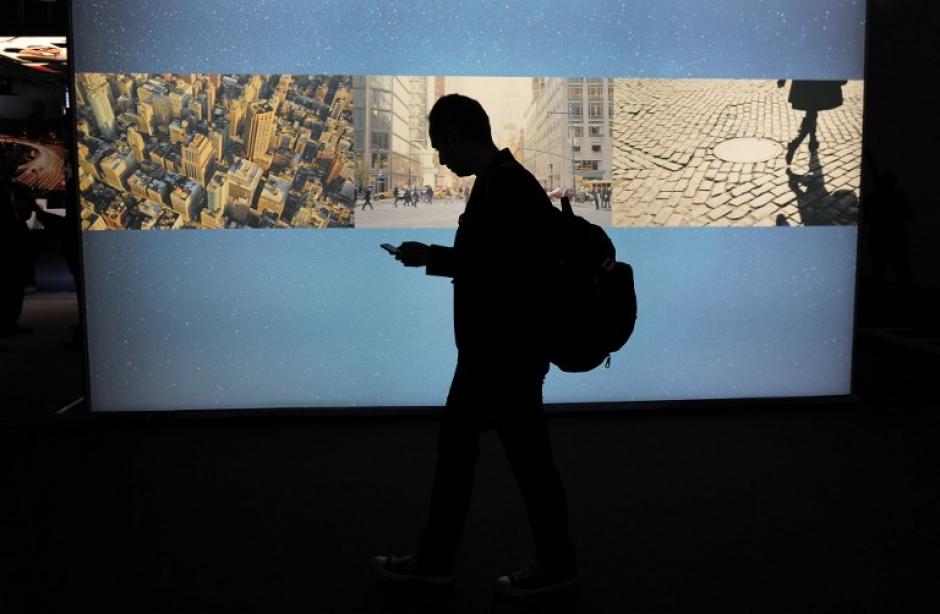 "Facebook paga por una de las aplicaciones con un crecimiento más fuerte de la historia, WhatsApp, que ya tiene 500 millones de usuarios, y también por el potencial de monetización que le aporta", comenta Guillermo Escofet, analista de la consultoría Informa. (Foto: AFP)