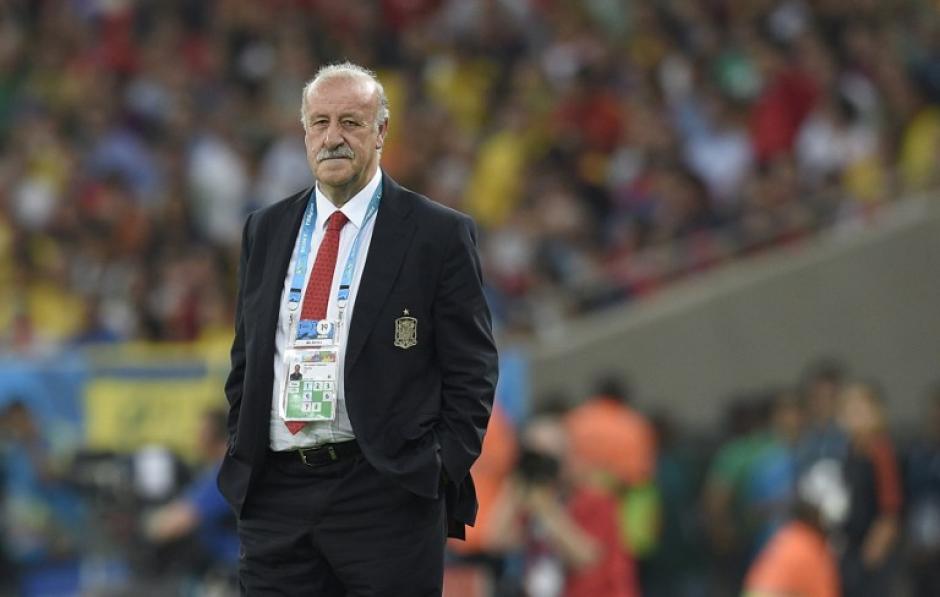 El semblante de Vicente del Bosque, seleccionador espa&ntilde;ol, impotente durante el partido. (Foto: AFP)