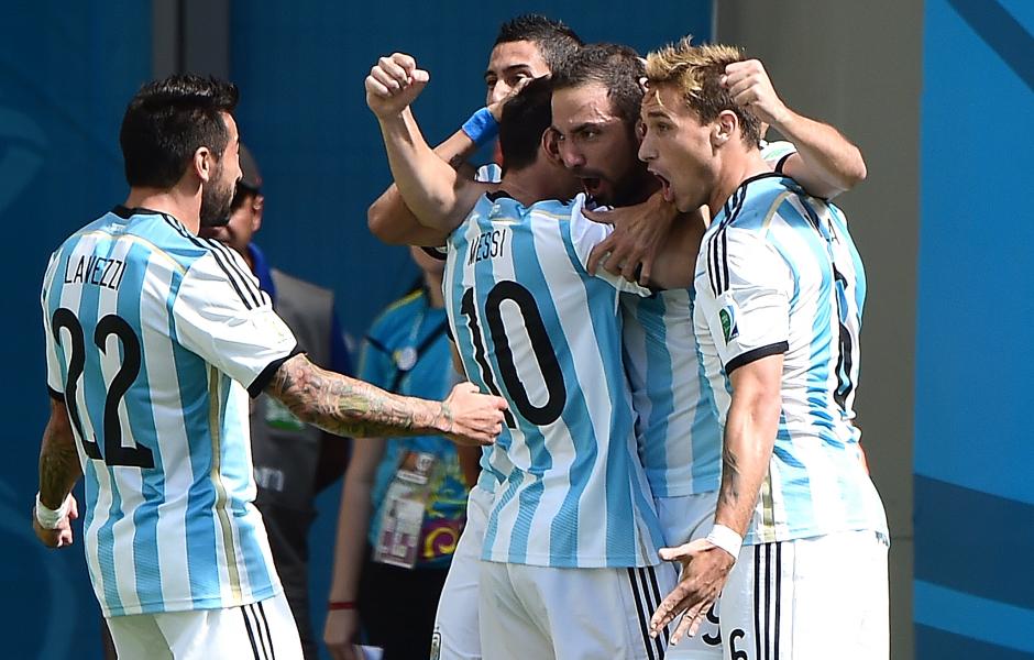 Argentina celebr&oacute; la ventaja 1-0 sobre B&eacute;lgica. (Foto: AFP)