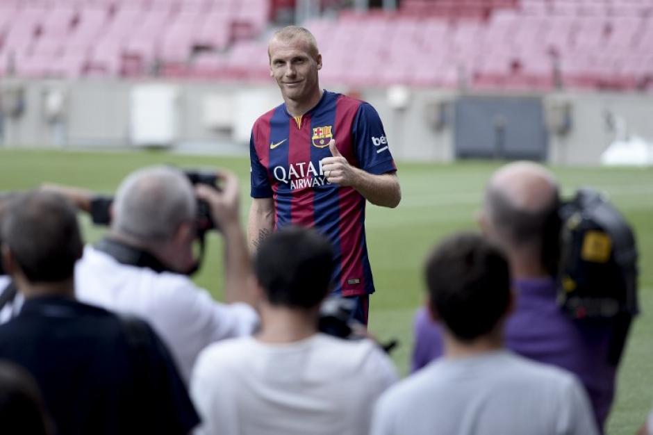 El franc&eacute;s podr&iacute;a actuar como defensa central o lateral en el cuadro de Luis Enrique. (Foto: AFP)