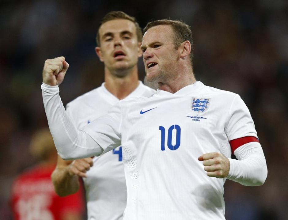 Wayne Rooney se estren&oacute; como capit&aacute;n de la selecci&oacute;n inglesa anotando el gol que le dio la victoria a su selecci&oacute;n sobre la de Noruega. (Foto: AFP)