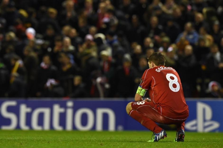 El Liverpool cay&oacute; ante el Basilea y se qued&oacute; afuera de la Champions. (Foto: AFP)