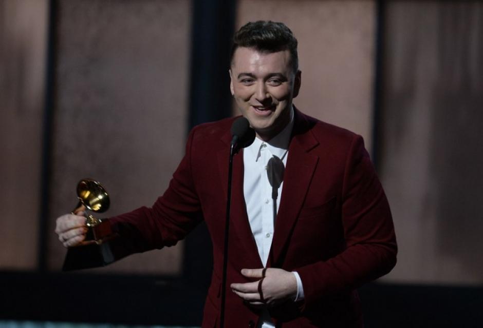 El cantante brit&aacute;nico sorprendi&oacute; a propios y extra&ntilde;os con todos los premios que se llev&oacute; a casa. (Foto: AFP)