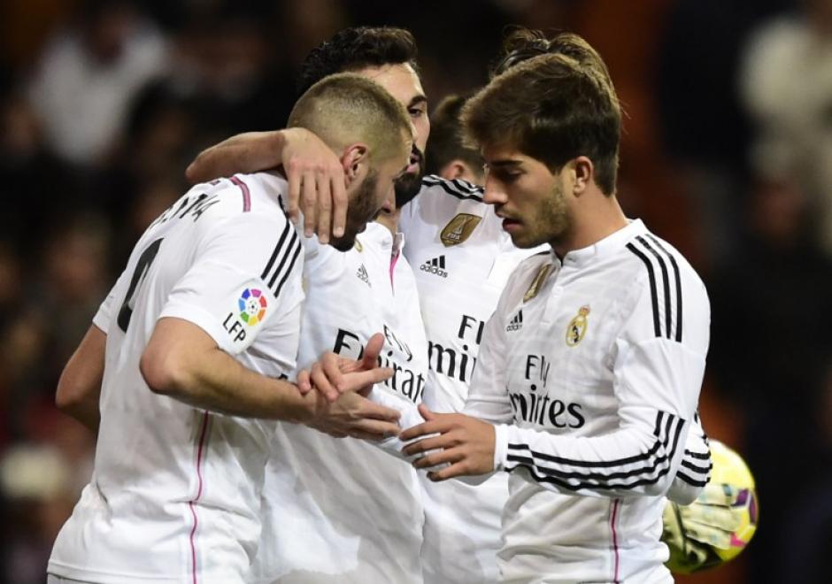 Benzema e Isco anotaron para la victoria 2-0 del Real Madrid sobre el Deportivo. (Foto: AFP)