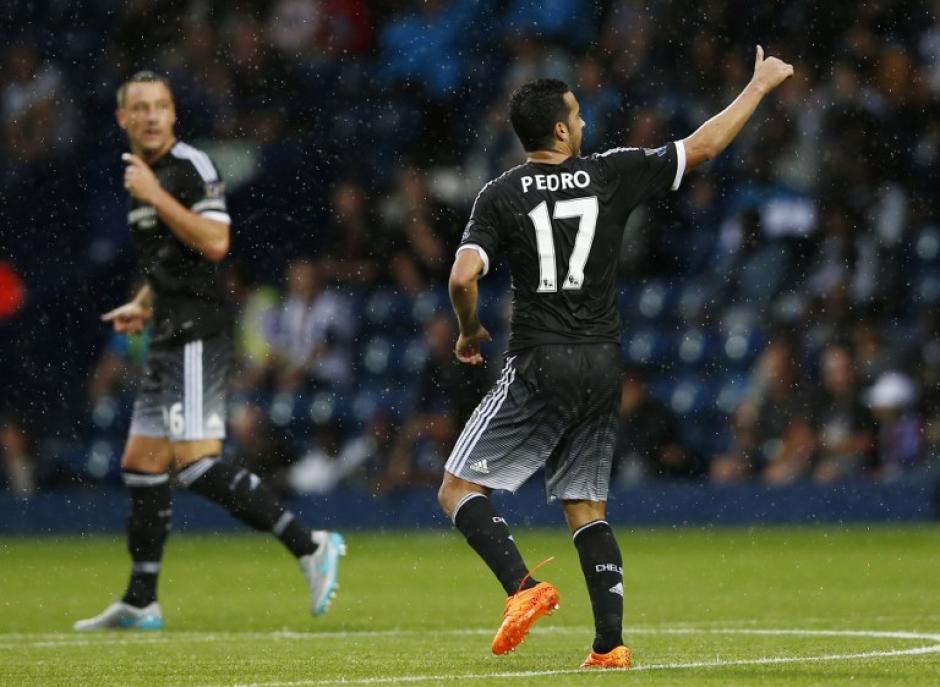 Pedro anot&oacute; un gol y puso una asistencia durante su debut con el Chelsea. (Foto: AFP)