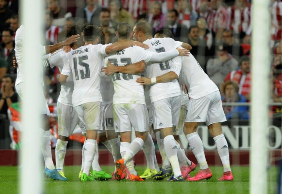 El Real Madrid derrotó al Athletic con dos goles de Karim Benzema y tomó el liderato de la Liga BBVA. (Foto. AFP)