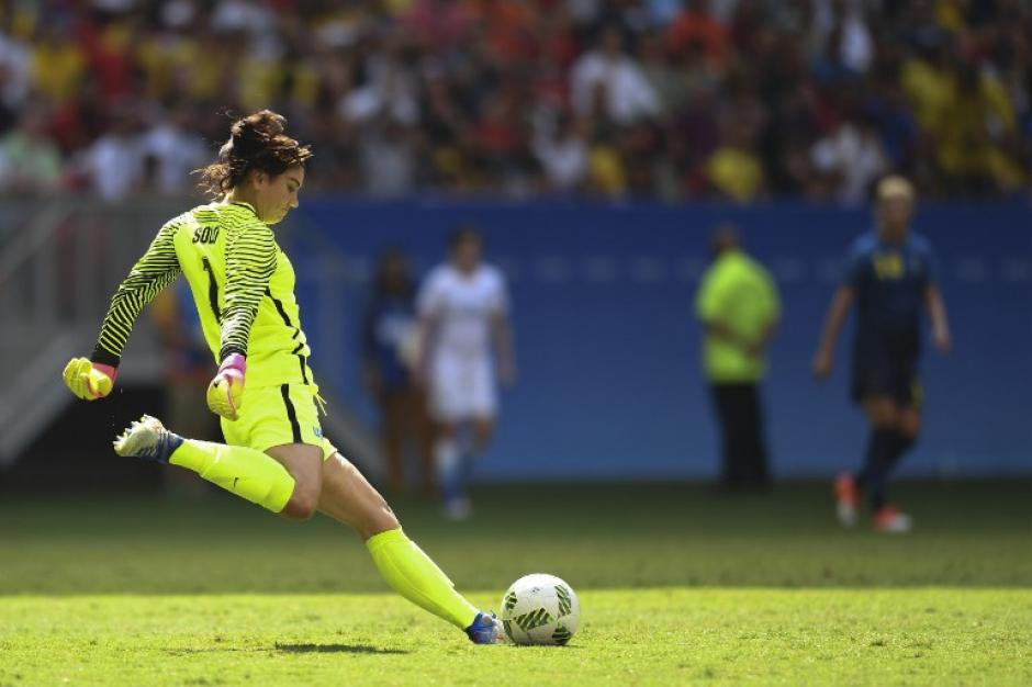 Hope Solo no encaj&oacute; bien la derrota. (Foto: AFP)