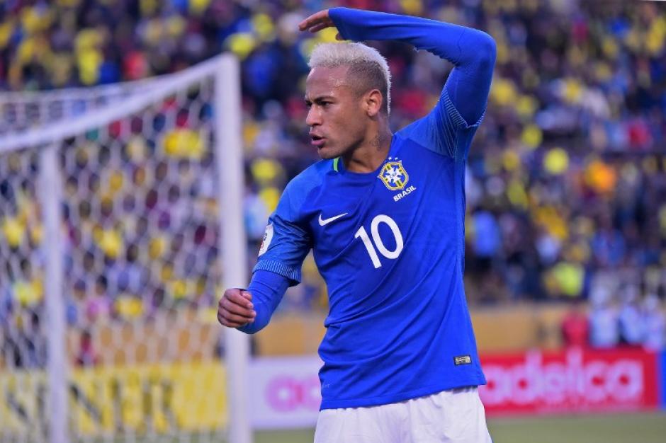 Neymar desat&oacute; el partido con un gol de penal (Foto: AFP)