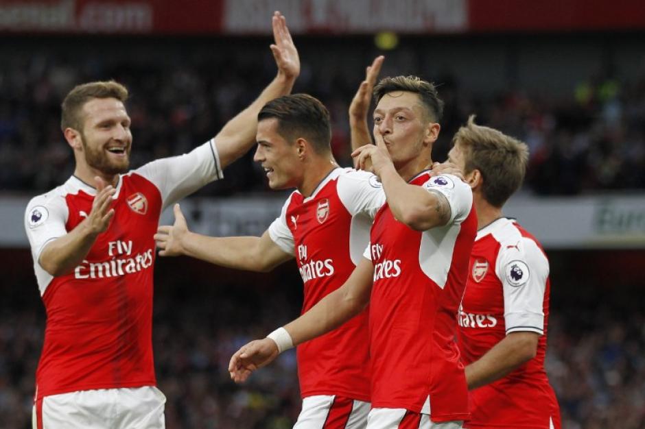 El Arsenal dio una lecci&oacute;n de efectividad en casa del Chelsea. (Foto: AFP)