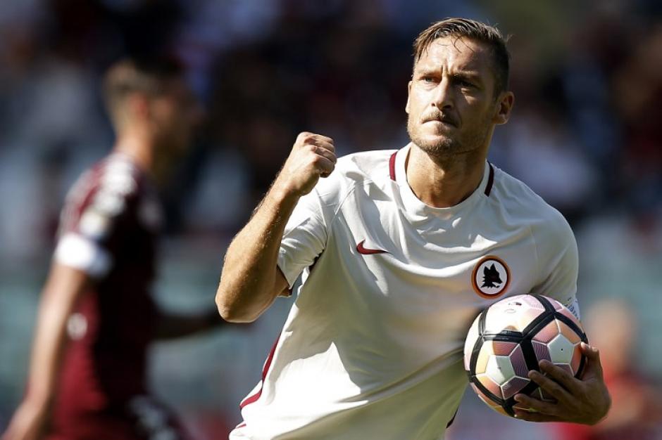 Totti ha forjado toda su carrera con la Roma de Italia. (Foto: AFP)