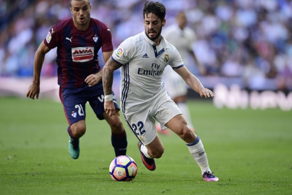 Isco durante el partido contra el Eibar. (Foto: AFP)