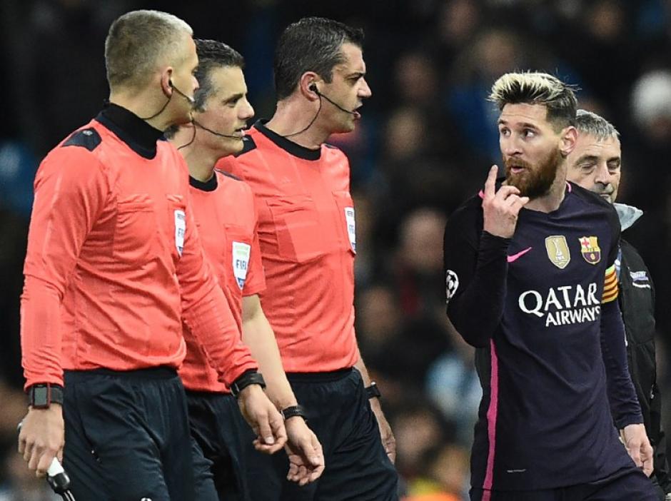 Messi no tuvo una buena noche en Manchester. (Foto: AFP)