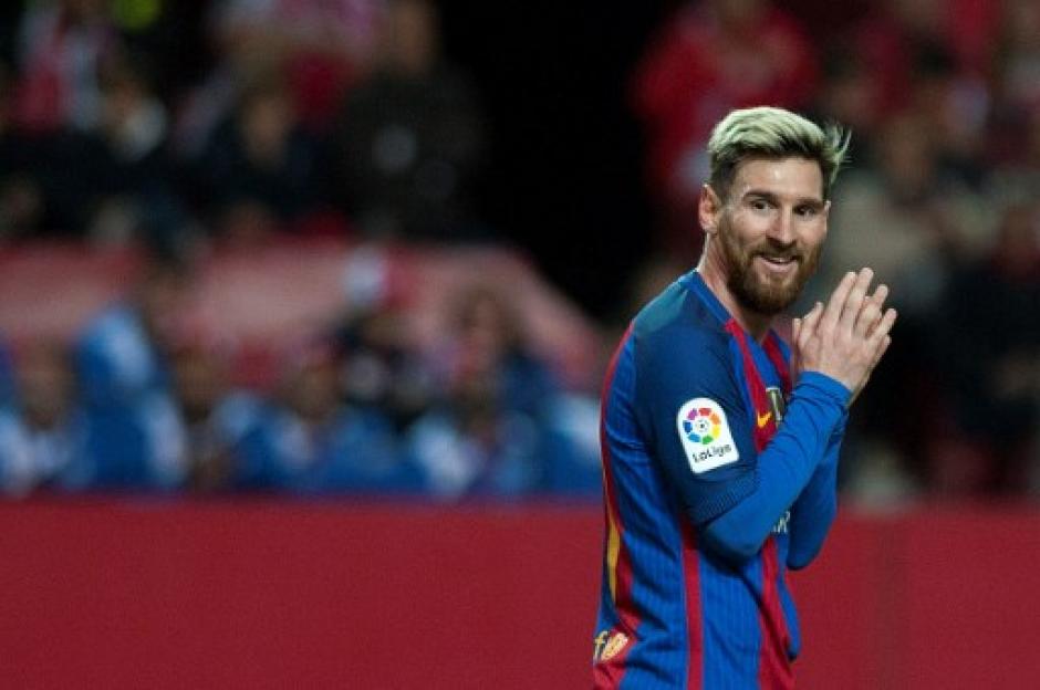 Messi anot&oacute; contra el Sevilla, pero tambi&eacute;n recibi&oacute; una tarjeta amarilla. (Foto: AFP)