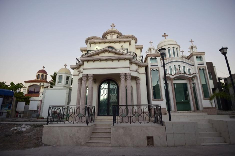 Los mausoleos son enormes y parecen capillas. (Foto: AFP)