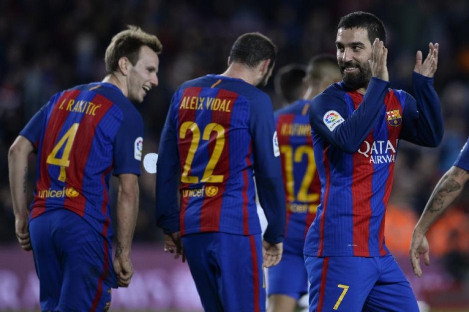 Arda Turan lider&oacute; al Barcelona para vencer al H&eacute;rcules. (Foto: AFP)