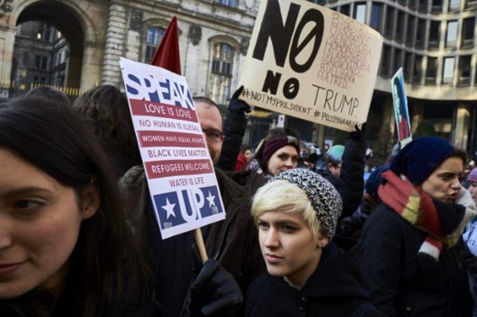Se calculan que m&aacute;s de 200 mil personas salieron a manifestar contra Donald Trump. (Foto: AFP)