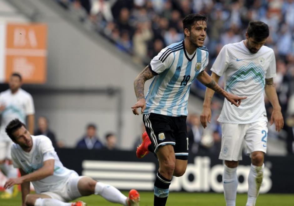 "Ricky" &Aacute;lvarez abri&oacute; la cuenta para la selecci&oacute;n argentina (Foto: AFP)