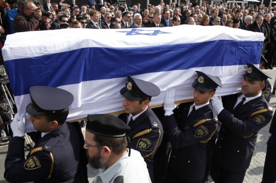 Shar&oacute;n falleci&oacute; el s&aacute;bado a los 85 a&ntilde;os tras permanecer m&aacute;s de ocho a&ntilde;os en estado vegetativo despu&eacute;s de que en 2006 sufriera un derrame cerebral masivo que lo apart&oacute; prematuramente de la jefatura del Gobierno israel&iacute;. Foto AFP