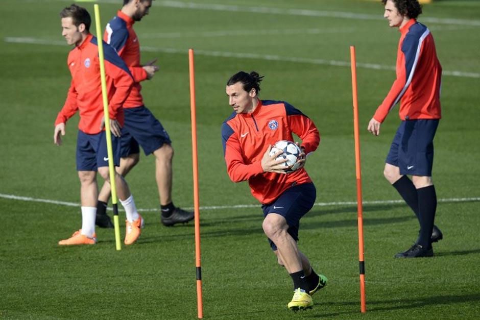 Una lesi&oacute;n deja a Ibrahimovic fuera de la convocatoria para enfrentar al Barcelona por la Champions. (Foto: AFP)