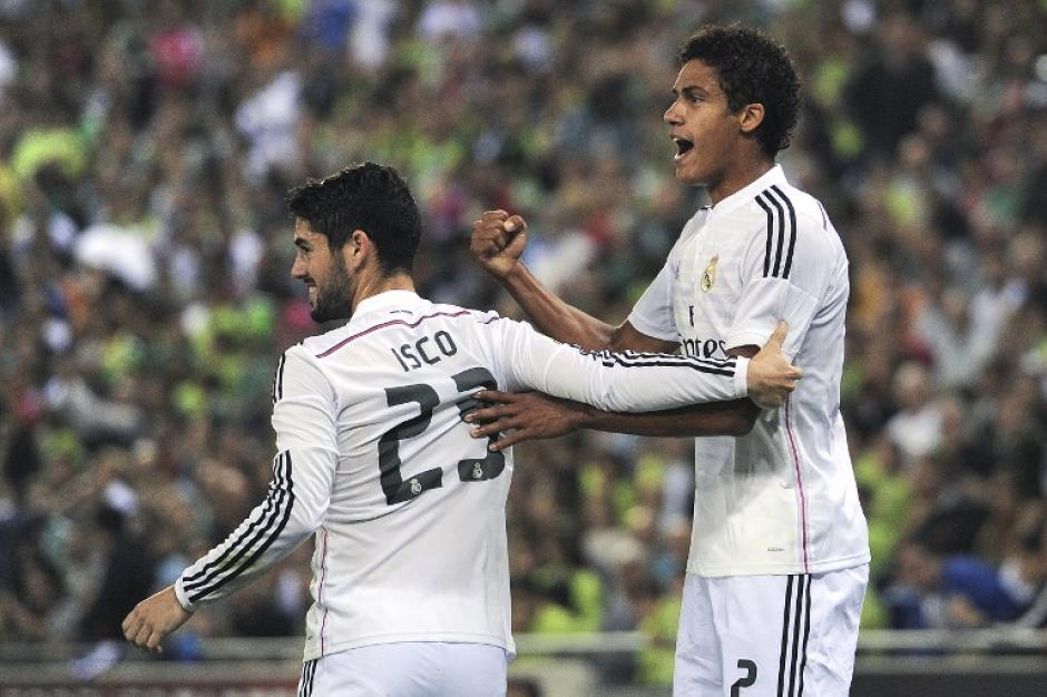 Varane anot&oacute; un doblete ante el Cornella en la Copa del Rey. (Foto: AFP)